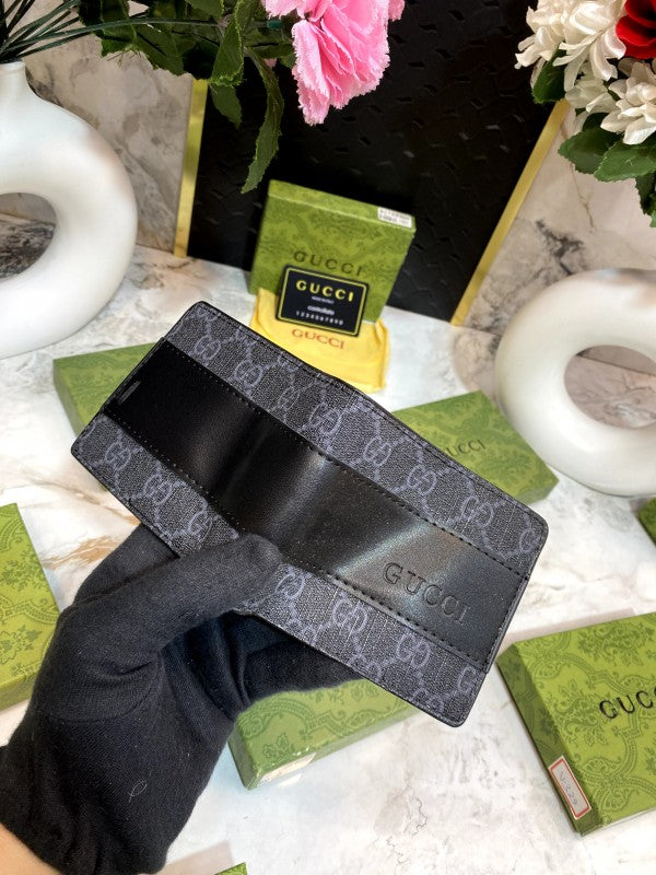 Gucci GG Supreme Black Bi-Fold Wallet with Leather Trim