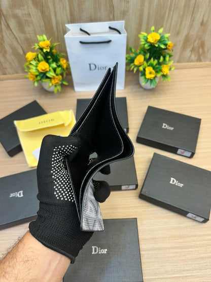 Dior Geometric Print Bifold Wallet – Silver Grey Edition