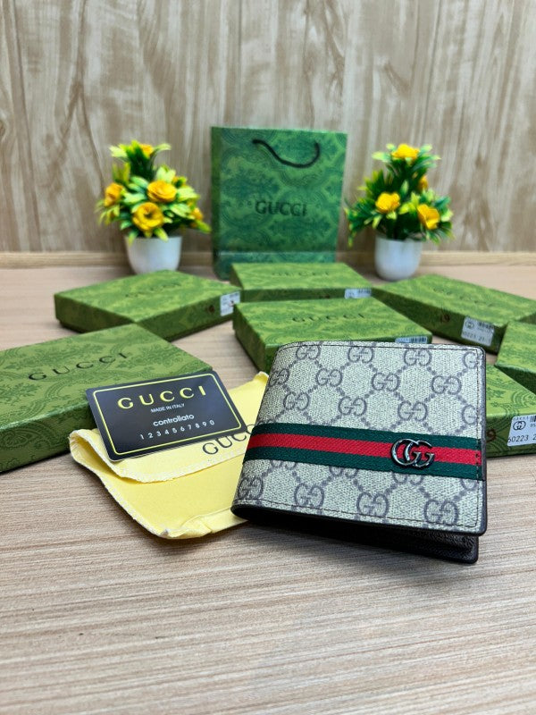 Gucci GG Supreme Canvas Wallet – Beige with Web Stripe & Chrome GG Emblem