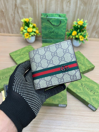 Gucci GG Supreme Canvas Wallet – Beige with Web Stripe & Chrome GG Emblem