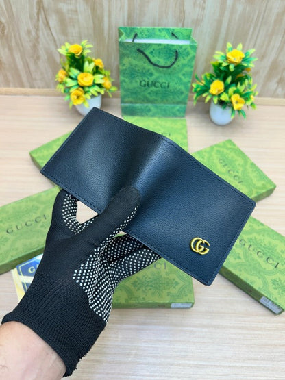 Gucci Classic GG Leather Wallet – Black with Gold Emblem