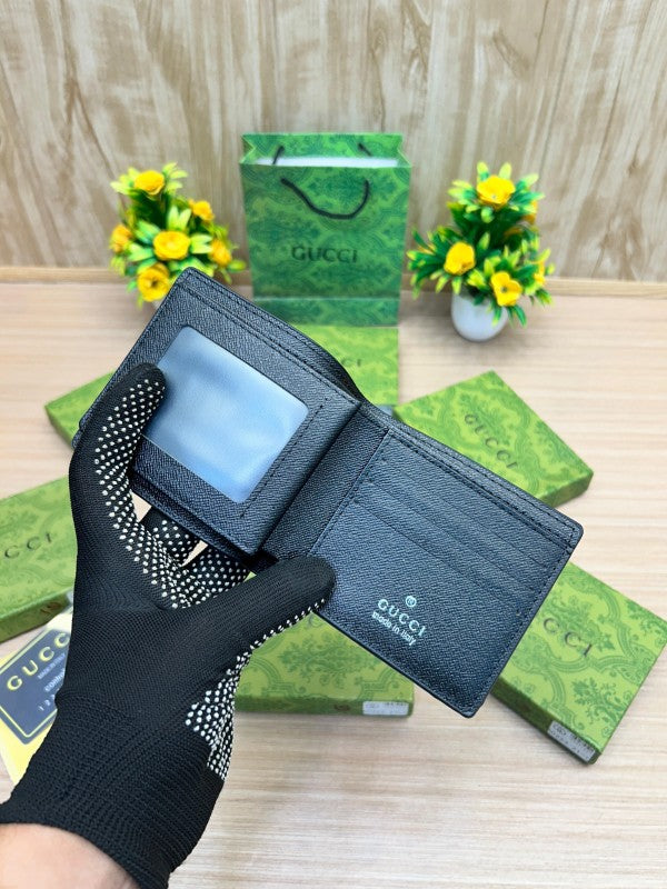 Gucci Signature Leather Bi-Fold Wallet – Black